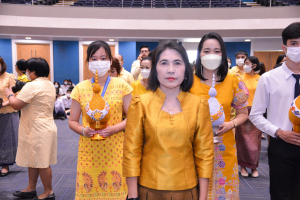 อธิการบดี มรท. นำคณะผู้บริหาร คณาจารย์ บุคลากร นักเรียน นักศึกษา ร่วมพิธีถวายพระพรชัยมงคล เนื่องในโอกาสวันเฉลิมพระชนมพรรษา พระบาทสมเด็จพระเจ้าอยู่หัว