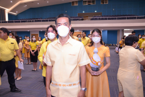 อธิการบดี มรท. นำคณะผู้บริหาร คณาจารย์ บุคลากร นักเรียน นักศึกษา ร่วมพิธีถวายพระพรชัยมงคล เนื่องในโอกาสวันเฉลิมพระชนมพรรษา พระบาทสมเด็จพระเจ้าอยู่หัว