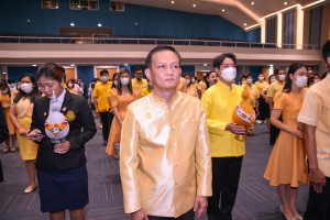 อธิการบดี มรท. นำคณะผู้บริหาร คณาจารย์ บุคลากร นักเรียน นักศึกษา ร่วมพิธีถวายพระพรชัยมงคล เนื่องในโอกาสวันเฉลิมพระชนมพรรษา พระบาทสมเด็จพระเจ้าอยู่หัว