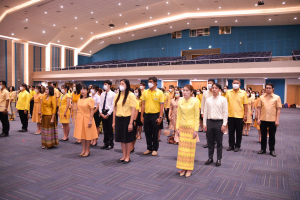อธิการบดี มรท. นำคณะผู้บริหาร คณาจารย์ บุคลากร นักเรียน นักศึกษา ร่วมพิธีถวายพระพรชัยมงคล เนื่องในโอกาสวันเฉลิมพระชนมพรรษา พระบาทสมเด็จพระเจ้าอยู่หัว