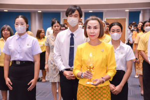 อธิการบดี มรท. นำคณะผู้บริหาร คณาจารย์ บุคลากร นักเรียน นักศึกษา ร่วมพิธีถวายพระพรชัยมงคล เนื่องในโอกาสวันเฉลิมพระชนมพรรษา พระบาทสมเด็จพระเจ้าอยู่หัว