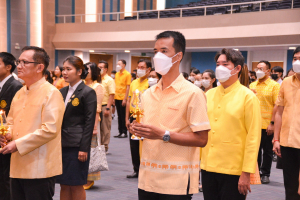 อธิการบดี มรท. นำคณะผู้บริหาร คณาจารย์ บุคลากร นักเรียน นักศึกษา ร่วมพิธีถวายพระพรชัยมงคล เนื่องในโอกาสวันเฉลิมพระชนมพรรษา พระบาทสมเด็จพระเจ้าอยู่หัว