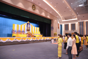 อธิการบดี มรท. นำคณะผู้บริหาร คณาจารย์ บุคลากร นักเรียน นักศึกษา ร่วมพิธีถวายพระพรชัยมงคล เนื่องในโอกาสวันเฉลิมพระชนมพรรษา พระบาทสมเด็จพระเจ้าอยู่หัว