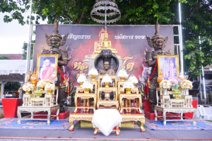 อธิการบดี และผู้บริหาร ร่วมพิธีเวียนเทียนเนื่องในวันอาสาฬหบูชา และวันเข้าพรรษา