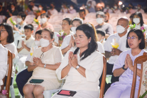 อธิการบดี และผู้บริหาร ร่วมพิธีเวียนเทียนเนื่องในวันอาสาฬหบูชา และวันเข้าพรรษา