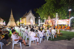 อธิการบดี และผู้บริหาร ร่วมพิธีเวียนเทียนเนื่องในวันอาสาฬหบูชา และวันเข้าพรรษา