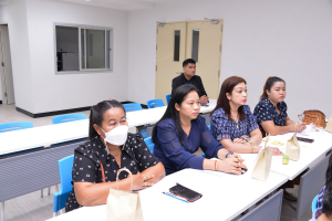 สำนักงานอธิการบดีจัดการอบรมการสื่อสารและทักษะในการพูดนำเสนอที่ดี