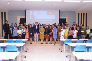 สำนักงานอธิการบดีจัดการอบรมการสื่อสารและทักษะในการพูดนำเสนอที่ดี