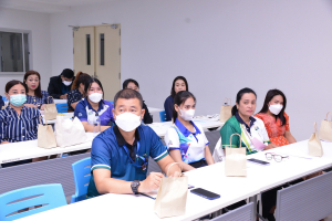 สำนักงานอธิการบดีจัดการอบรมการสื่อสารและทักษะในการพูดนำเสนอที่ดี