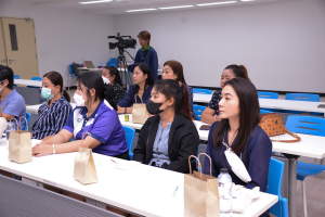 สำนักงานอธิการบดีจัดการอบรมการสื่อสารและทักษะในการพูดนำเสนอที่ดี