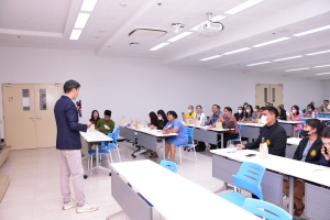 สำนักงานอธิการบดีจัดการอบรมการสื่อสารและทักษะในการพูดนำเสนอที่ดี