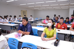 อธิการบดีพบผู้นำนักศึกษา