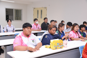 อธิการบดีพบผู้นำนักศึกษา