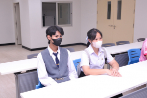 อธิการบดีพบผู้นำนักศึกษา