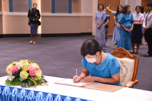 มรท. จัดพิธีถวายพระพรสมเด็จนางเจ้าสิริกิติ์ พระบรมราชินีนาถ พระบรมราชชนนีพันปีหลวง