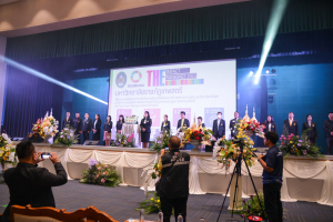 เปิดงาน 103 ปี เทพสตรี สู่การพัฒนาที่ยั่งยืน 
