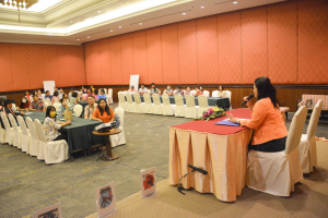 มรท. จัดอบรมหนึ่งวิสัยทัศน์ หนึ่งดวงใจ สานสัมพันธ์น้องพี่เทพสตรี สู่การพัฒนามหาวิทยาลัยที่ยั่งยืน รุ่นที่ 2