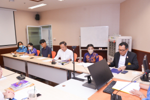 อธิการบดี และรองอธิการบดีฝ่ายกิจการนักศึกษาฯ ประชุมร่วมกับผู้บริหารและบุคลากรของสำนักศิลปะและวัฒนธรรม และ กองพัฒนานักศึกษา สำนักงานอธิการบดี