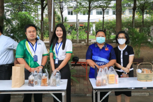สำนักศิลปะและวัฒนธรรมจัดกิจกรรมตักบาตรประจำสัปดาห์