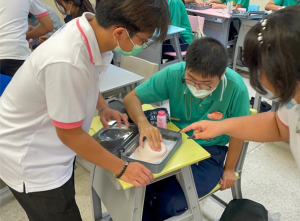 สรุปผลการดำเนินงานชมรมถันยรักษ์ มรท. ปีการศึกษา 2565 ปูพรมความรู้เชื่อมต่อแผนงานปีการศึกษา 2566 หวังกระตุ้นนักศึกษาและบุคลากรของมหาวิทยาลัยมีส่วนร่วมขยายผลความรู้เกี่ยวกับมะเร็งเต้านมและการตรวจเต้านมด้วยตนเองไปสู่ประชาชนทั่วไปในวงกว้าง