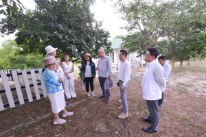 ผู้บริหาร มรท. พร้อมผู้เชี่ยวชาญจากประเทศสหรัฐอเมริกา และประเทศแคนาดา ลงพื้นที่หารือการจัดการพลังงานไฟฟ้าของศูนย์ฝึกอบรมฯ เพื่อเป็นต้นแบบศูนย์การเรียนรู้ด้านการจัดการพลังงานให้แก่นักศึกษาและประชาชน