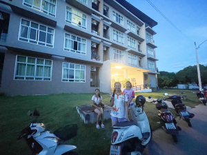 คกก.ดำเนินงานหอพักนักศึกษาตรวจเยี่ยมนักศึกษาที่พักอาศัยในหอพัก มรท.