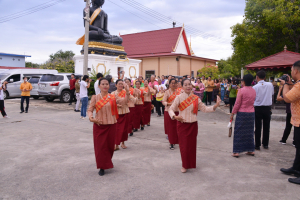 มรท. ร่วมงานประเพณีบุญผ้าป่าข้าวเม่าทอด