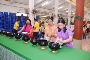 มรท. ร่วมงานประเพณีบุญผ้าป่าข้าวเม่าทอด