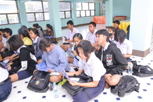 ปชส. และคณะ IT มรท. ลงพื้นที่แนะแนวการศึกษาและอาชีพโรงเรียนท่าช้างวิทยาคาร จ.สิงห์บุรี พบว่า ร้อยละ 80 ของนักเรียนหญิงที่เข้าร่วมการแนะแนวฯ มีความสนใจในหลักสูตรบริหารธุรกิจบัณฑิต 