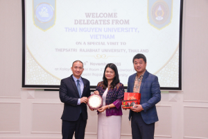 มรท. ให้การต้อนรับผู้บริหาร Thai Nguyen University ประเทศเวียดนาม ในโอกาสร่วมประชุมต่อยอด MOU กิจกรรมด้านวิชาการ การวิจัย และด้านศิลปวัฒนธรรม