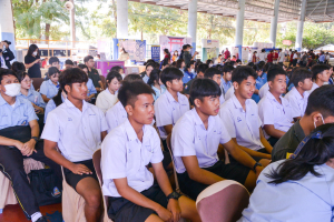 ปชส.มรท. พร้อมด้วยคณะเทคโนโลยีสารสนเทศ ลงพื้นที่ออกบูธแนะแนวการศึกษาและอาชีพโรงเรียนสระบุรีวิทยาคม พบว่า ร้อยละ 80 ของนักเรียนหญิงที่เข้าร่วมการแนะแนวฯ มีความสนใจในหลักสูตรวิศวกรรมศาสตรบัณฑิต และเทคโนโลยีสารสนเทศ ส่วนนักเรียนหญิงที่เข้าร่วมการแนะแนวฯ มีความสนใจในหลักสูตรบัญชีบัณฑิต และรัฐประศาสนศาสตรบัณฑิต