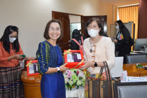 มรท. ให้การต้อนรับ คกก.ตรวจเยี่ยมผลการดำเนินงานหลักสูตรที่เข้าร่วมโครงการบัณฑิตพันธุ์ใหม่ของมหาวิทยาลัยราชภัฏเทพสตรี