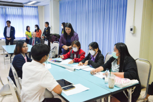 มรท. ให้การต้อนรับ คกก.ตรวจเยี่ยมผลการดำเนินงานหลักสูตรที่เข้าร่วมโครงการบัณฑิตพันธุ์ใหม่ของมหาวิทยาลัยราชภัฏเทพสตรี
