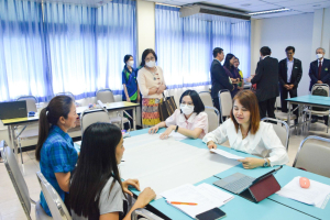 มรท. ให้การต้อนรับ คกก.ตรวจเยี่ยมผลการดำเนินงานหลักสูตรที่เข้าร่วมโครงการบัณฑิตพันธุ์ใหม่ของมหาวิทยาลัยราชภัฏเทพสตรี