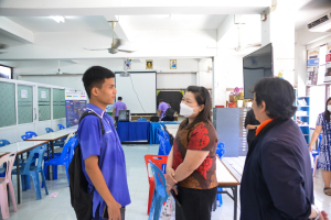 ปชส. มรท. พร้อมด้วย คณะเทคโนโลยีอุตสาหกรรม และคณะเทคโนโลยีสารสนเทศ ลงพื้นที่แนะแนวการศึกษาและอาชีพโรงเรียนพระนารายณ์ พบว่า ร้อยละ 50 ของนักเรียนชายและหญิงที่เข้าร่วมการแนะแนวมีความสนใจในหลักสูตรครุศาสตรบัณฑิต และนิติศาสตรบัณฑิต