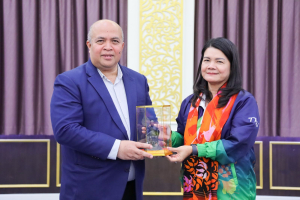 มรท. จัดอบรมเชิงปฏิบัติการและศึกษาดูงานการพัฒนาผู้บริหารระดับสูงสู่ทิศทางของมหาวิทยาลัยราชภัฏในอนาคต