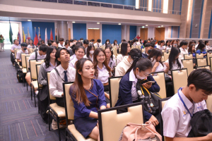 ศูนย์ภาษาจัดงานเทศกาลภาษานานาชาติ มรท.