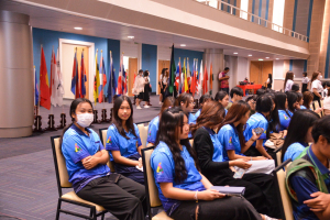 ศูนย์ภาษาจัดงานเทศกาลภาษานานาชาติ มรท.