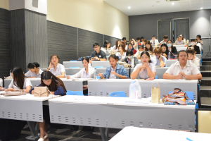 ศูนย์ภาษาจัดงานเทศกาลภาษานานาชาติ มรท.
