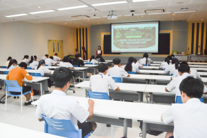 ศูนย์ภาษาจัดงานเทศกาลภาษานานาชาติ มรท.