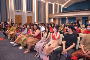 ศูนย์ภาษาจัดงานเทศกาลภาษานานาชาติ มรท.