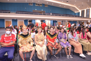 ศูนย์ภาษาจัดงานเทศกาลภาษานานาชาติ มรท.