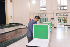 มรท. จัดเลือกตั้งกรรมการสรรหานายกสภามหาวิทยาลัยราชภัฏเทพสตรี และการเลือกตั้งคณะกรรมการสรรหากรรมการสภามหาวิทยาลัยราชภัฏเทพสตรี ผู้ทรงคุณวุฒิ จากบุคลากรประเภทคณาจารย์ประจำ และจากบุคลากรประเภทข้าราชการและพนักงาน