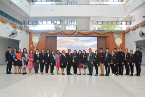 อธิการบดี มรท. นำทีม คกก.พัฒนาหลักสูตรปฐมวัยและประถมศึกษา รร.สาธิต ดูงาน รร.สาธิต 