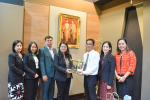 อธิการบดี มรท. นำทีม คกก.พัฒนาหลักสูตรปฐมวัยและประถมศึกษา รร.สาธิต ดูงาน รร.สาธิต 