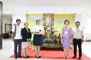 คณะมนุษยศาสตร์ฯ นำนักศึกษาเข้ารับมอบเกียรติบัตรแสดงความยินดีในโอกาสได้รับรางวัลพระราชทาน ระดับอุดมศึกษา ประจำปีการศึกษา 2565 และในโอกาสผ่านเข้ารอบ 40 ทีม ในการประกวดออกแบบตัดเย็บ “ผ้าไทยใส่ให้สนุก” จาก ผวจ.ลพบุรี