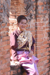 มรท. ร่วมถ่ายทำ MV นุ่งโจงห่มสไบ ประชาสัมพันธ์งานแผ่นดินสมเด็จพระนารายณ์มหาราช