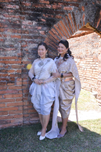 มรท. ร่วมถ่ายทำ MV นุ่งโจงห่มสไบ ประชาสัมพันธ์งานแผ่นดินสมเด็จพระนารายณ์มหาราช