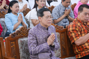 มรท. ร่วมพิธีทำบุญตักบาตรวันส่งท้ายปีเก่า ต้อนรับปีใหม่