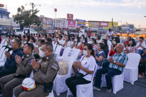 มรท. ร่วมพิธีทำบุญตักบาตรวันส่งท้ายปีเก่า ต้อนรับปีใหม่